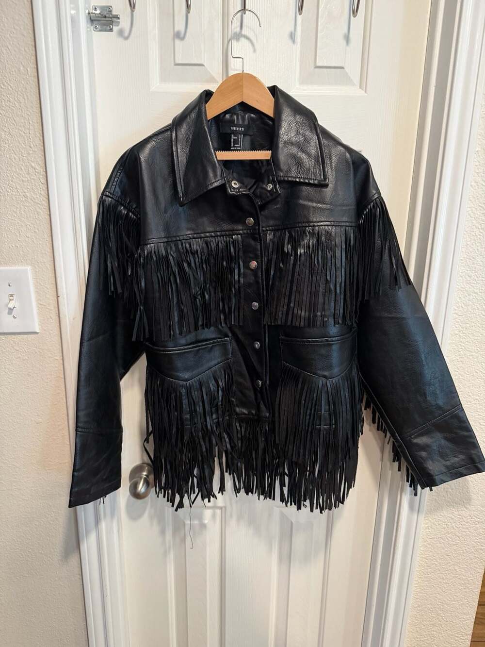 Forever 21 Women’s L Black Faux Leather Fringe Jacket Western Biker Moto